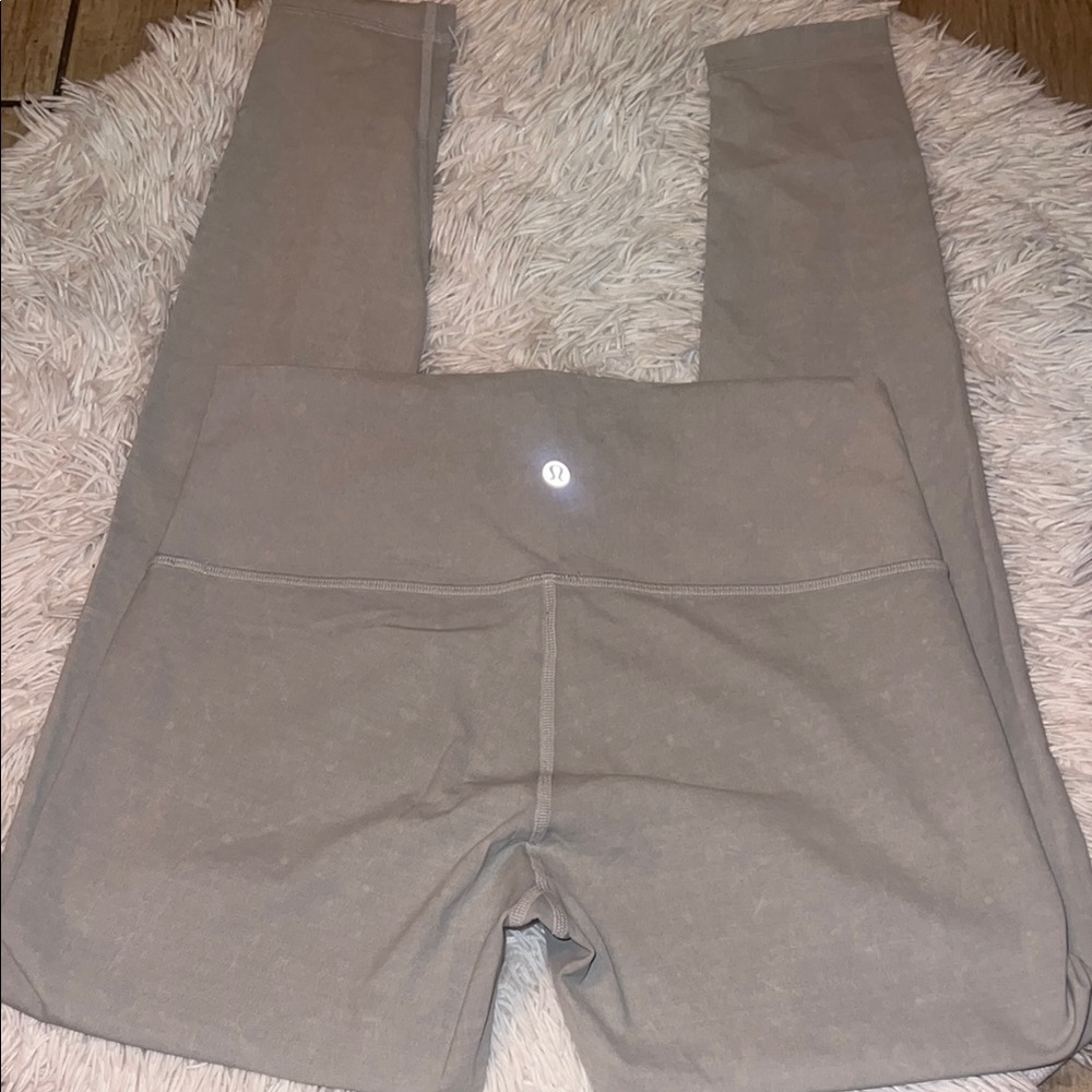 Lululemon Wunder under hi-rise full on luxtreme